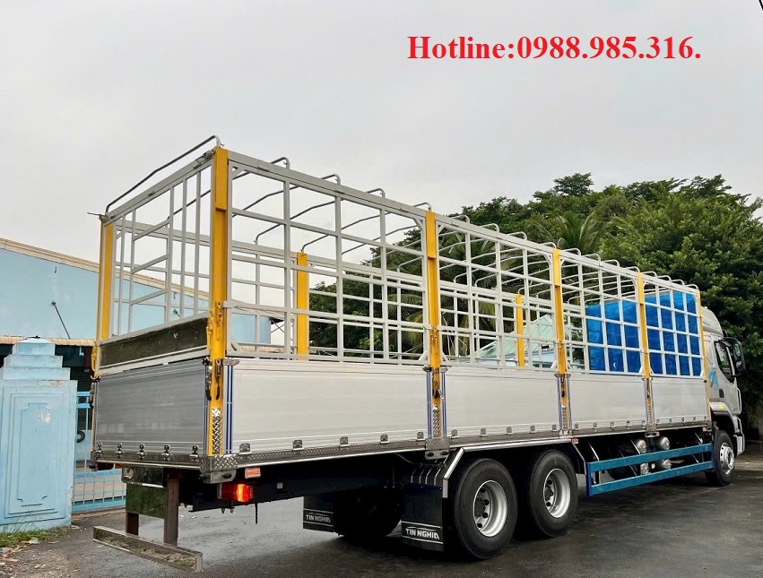 XE TẢI THÙNG CHENGLONG H5 6×4 270HP
